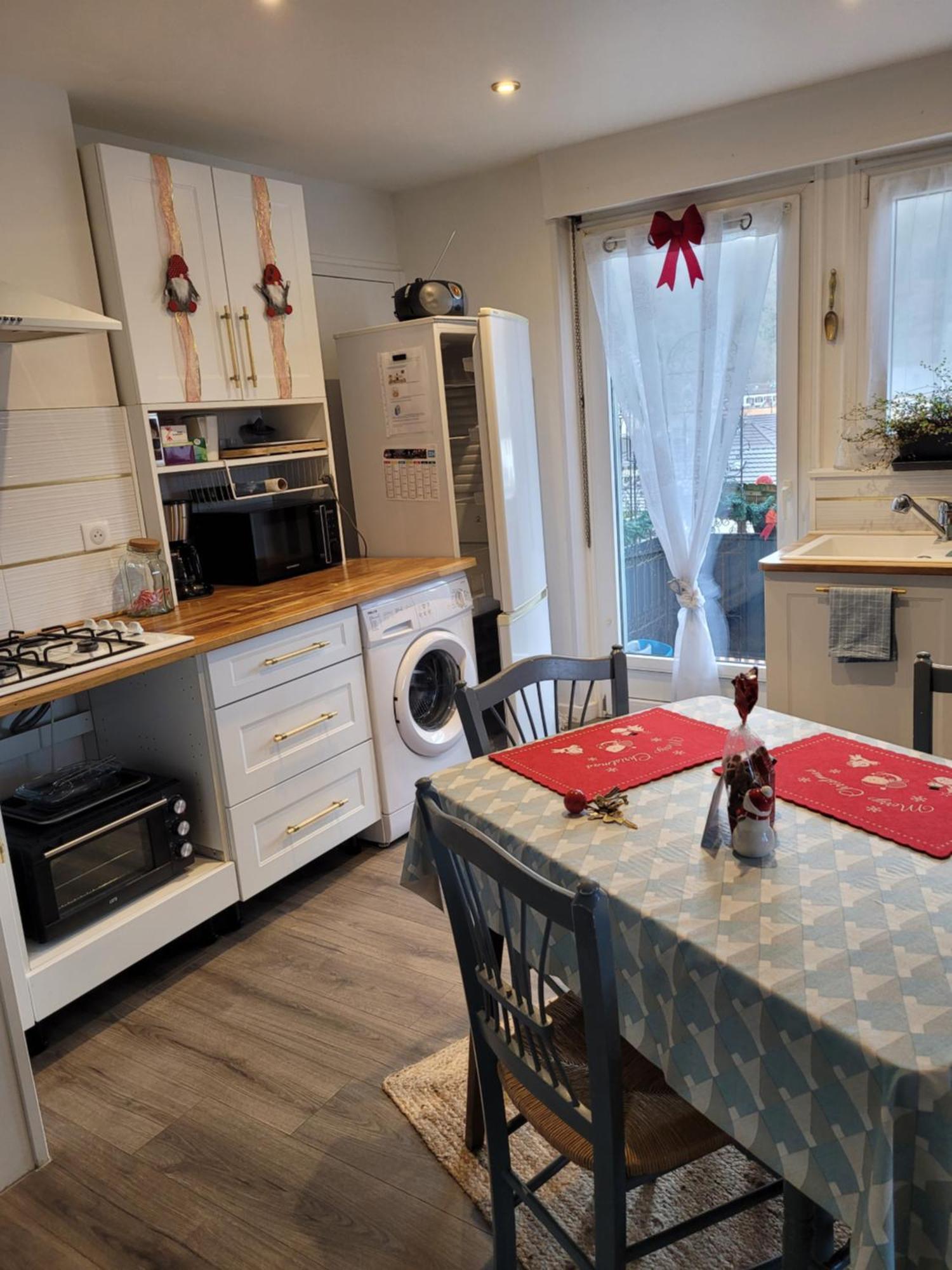 Au Cigogneau Wifi-netflix-balcon-parking *